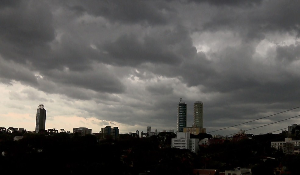 Chuva Temperatura Curitiba : Curitiba Tem Neve Pela Terceira Vez Na Historia Noticias R7 Cidades - As temperaturas vão até 67°f.