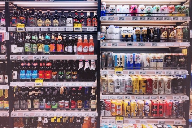 Bebidas; adega (Foto: Foto de junjie xu / Pexels)