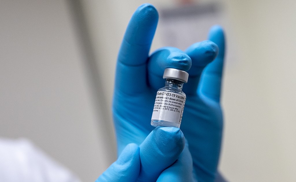 Vacinas contra Covid-19 preveniram 20 milhões de mortes em um ano (Foto: Secretaria de Defesa dos EUA)