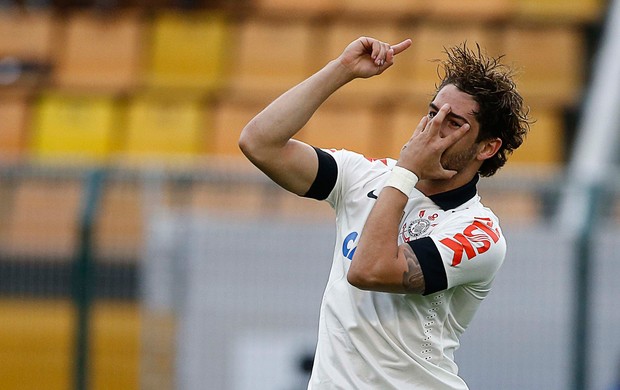 Para comentarista, Corinthians tem elenco para ser candidato ao título ...