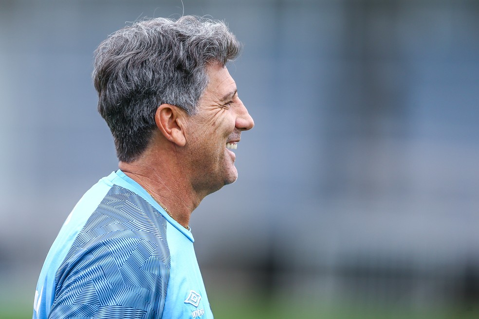 Renato Gaúcho não quer nem saber de Flamengo: "Além de ser gremista, sou profissional e sou pago pelo Grêmio" (Foto: Lucas Uebel/Grêmio)