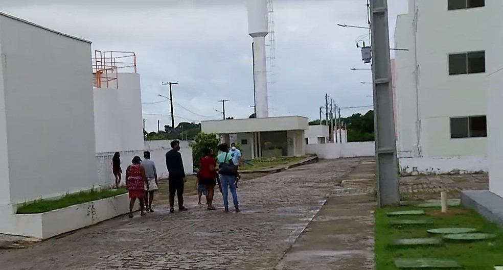 Condomínio do programa Casa Verde e Amarela é entregue sem ligação de água e  luz na Grande Natal | Rio Grande do Norte | G1