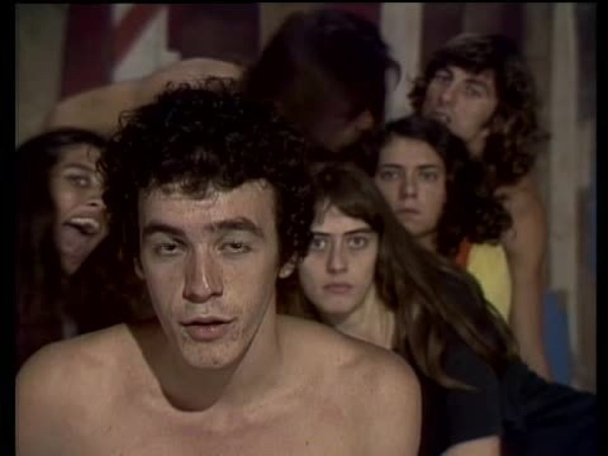 Como era ser jovem nos anos 1970? Evandro Mesquita e Perfeito Fortuna relembram 'Asdrúbal' e