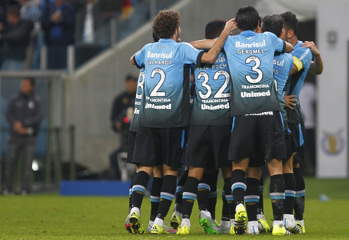 Grêmio traça novo objetivo em evolução com Roger e quer vitória fora
