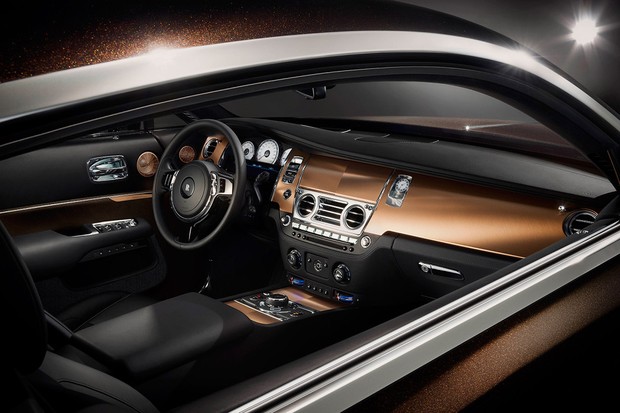 O interior do Rolls-Royce Inspired by Music: auto-falantes estrategicamente posicionados e 1.300W de potência sonora (Foto: Divulgação)
