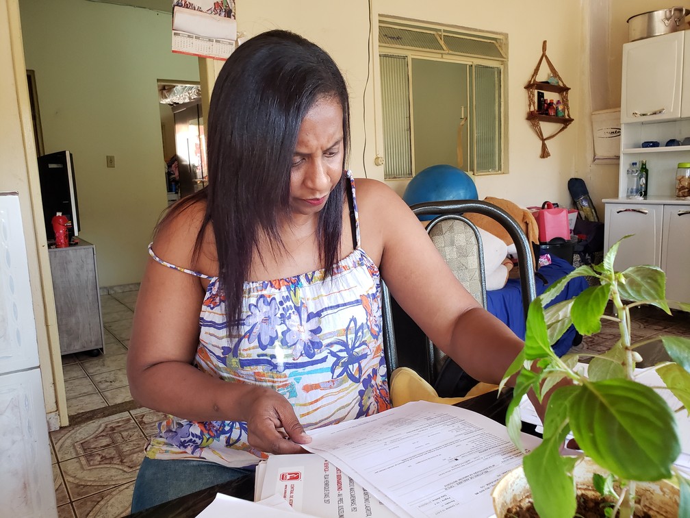 Simone reclama da falta de diÃ¡logo da Renova com os atingidos de Gesteira â€” Foto: PatrÃ­cia FiÃºza / G1