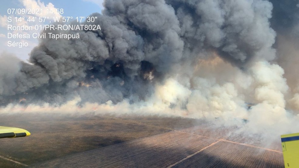 Incêndio próximo da Serra Tapirapuã, em Nova Olímpia — Foto: Divulgação