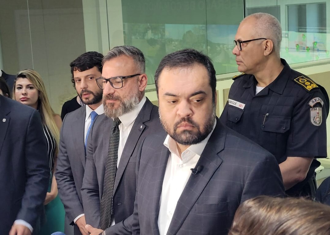 Cláudio Castro anuncia grupo de trabalho para investigar lavagem de dinheiro de milícias