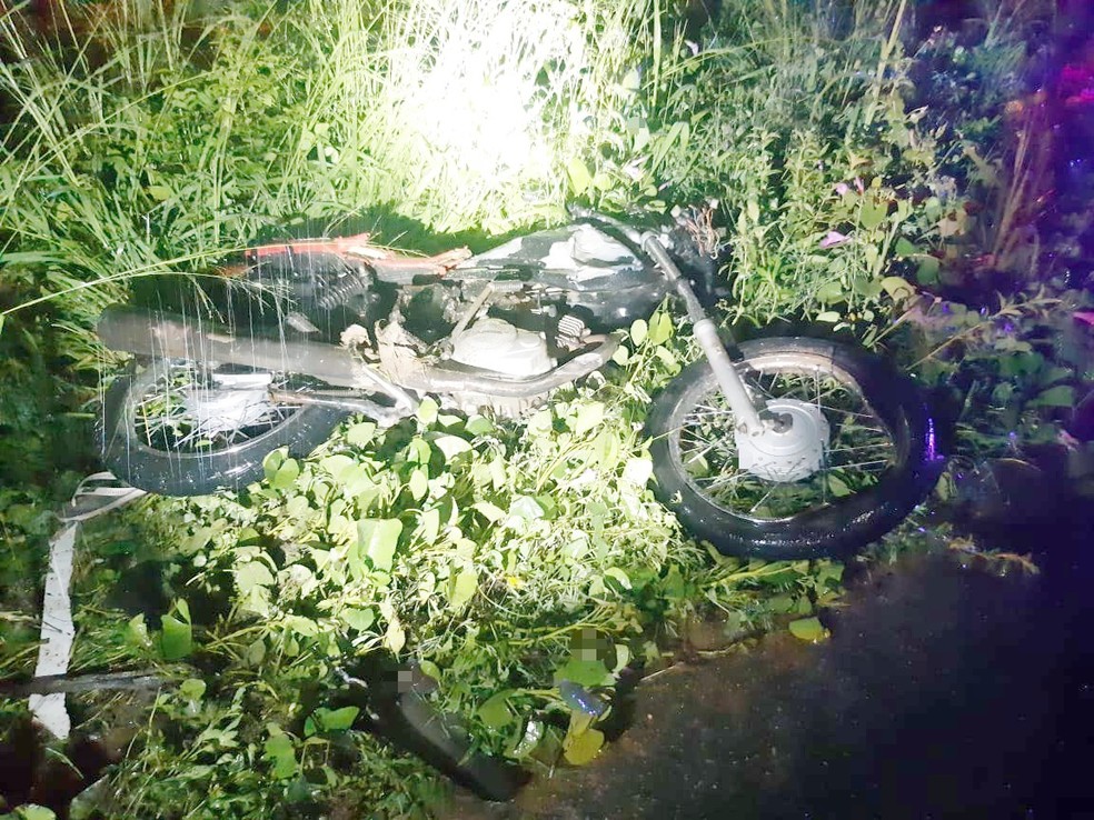 Motociclista morre em acidente na BR-232, em Pesqueira — Foto: PRF/Divulgação