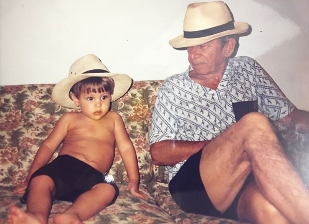 Bruno Guedes e o avô, Valdir (Foto: Arquivo pessoal)