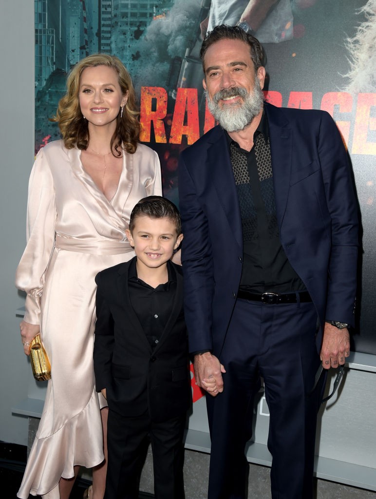 Jeffrey Dean Morgan, Hilarie Burton e o filho Augustus Morgan (Foto: Getty Images)