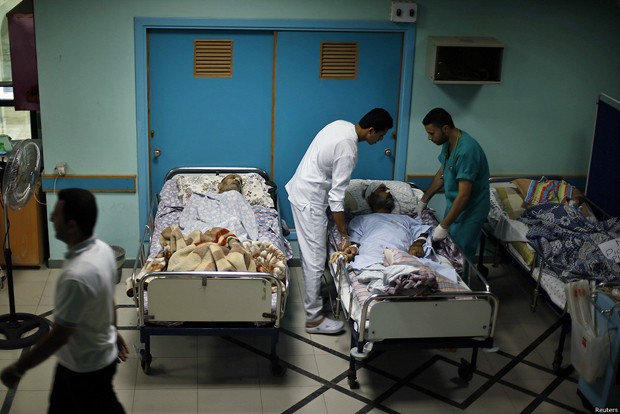 Hamas diz que retirou cerca de 100 doentes do hospital indonésio em Gaza -  SIC Notícias