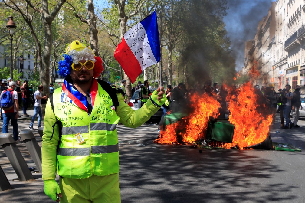 wife I'm hungry maniac Coletes amarelos' fazem o 23º protesto seguido na França | Mundo | G1