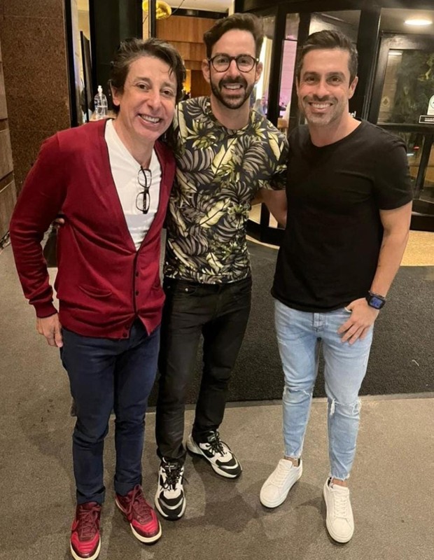 Cássio Scapin e o namorado com Luciano Amaral  (Foto: Instagram)