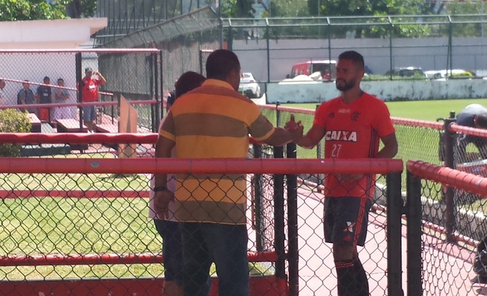 Na saideira da Gávea, Kayke volta, e Ederson se coloca à disposição no Fla