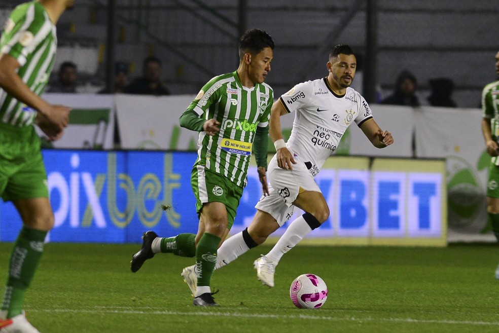 Falta concentração? Gols sofridos nos primeiros minutos viram rotina em jogos do Corinthians