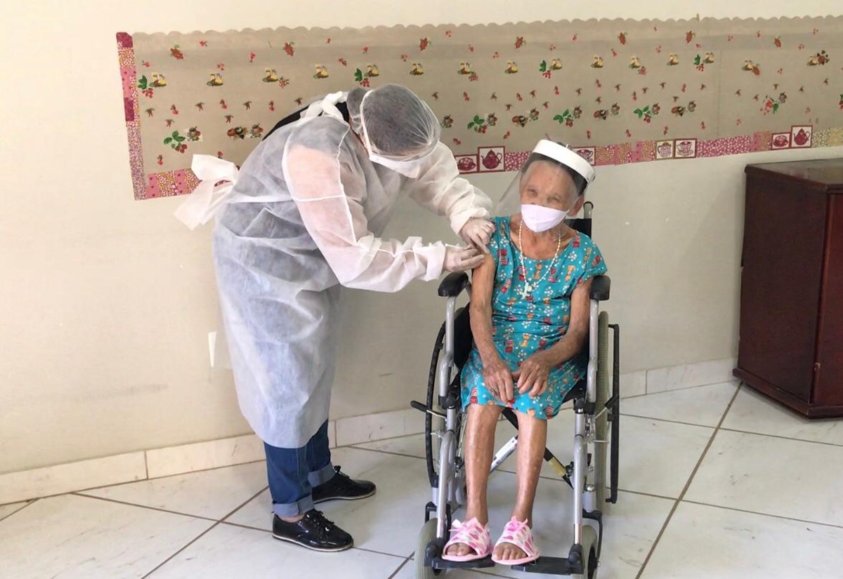 Covid-19: Mais de 36 mil pessoas estão com a 2ª dose da vacina atrasada nos 86 municípios da macrorregião Norte de MG