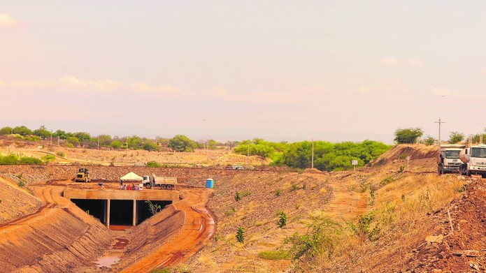 Em outubro de 2018, as obras de transposiÃ§Ã£o do SÃ£o Francisco no CearÃ¡ jÃ¡ estavam em ritmo lento â Foto: Antonio Rodrigues/ SVM