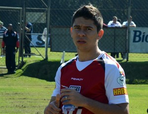 Metalist conversa com São Paulo por Atacante, e jogador aguarda definição