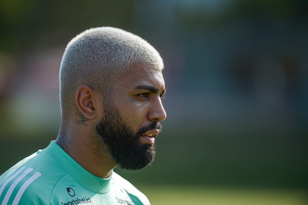 Gabigol no treino desta quarta. Atacante foi reserva na última rodada — Foto: Alexandre Vidal/Flamengo