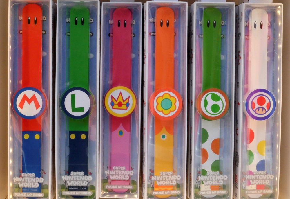 As pulseiras Power Up Band são uma noviade da Super Nintendo World, área temática recém-inaugurada no parque REUTERS