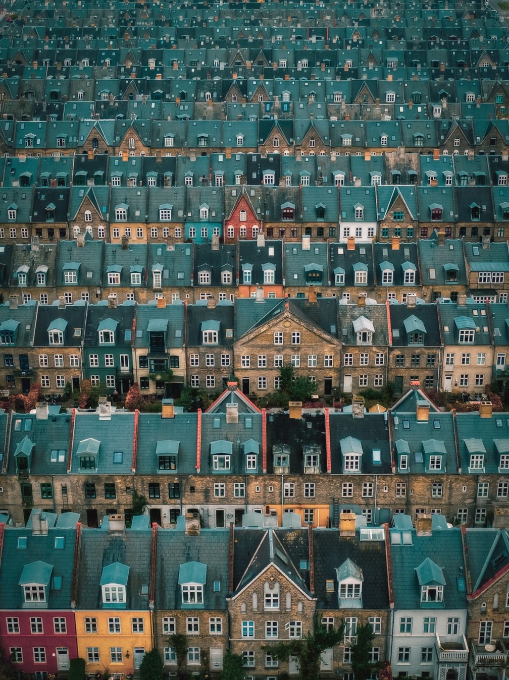 'Telhados do bairro de Kartoffelraekkerne' foi a vencedora na categoria Urbano — Foto: Serhiy Vovk/Drone Photo Awards