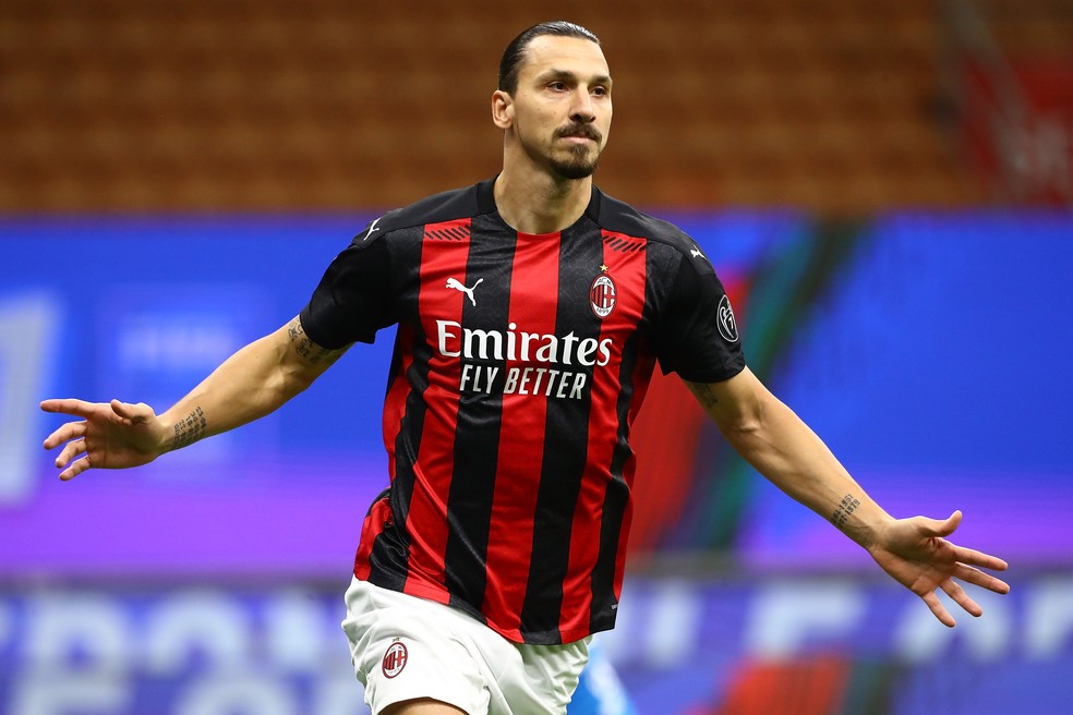 Ibrahimovic tem nove gols em nove jogos pelo Milan na temporada — Foto: Getty Images