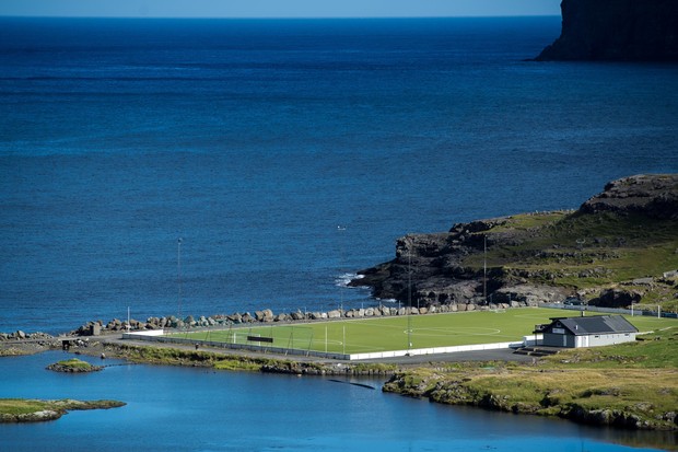 Os 10 campos de futebol mais espetaculares do mundo - ilhas faroé (Foto: Getty Images)