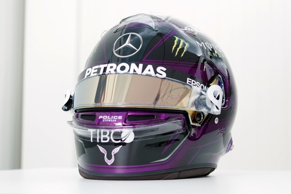 Exclusivo Pedido Pessoal E Revolucao Na Mercedes Os Bastidores Do Novo Capacete Antirracista De Hamilton Carros Autoesporte