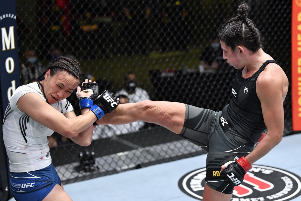 Marina Rodriguez teve atuação dominante contra Michelle Waterson  — Foto: Getty Images