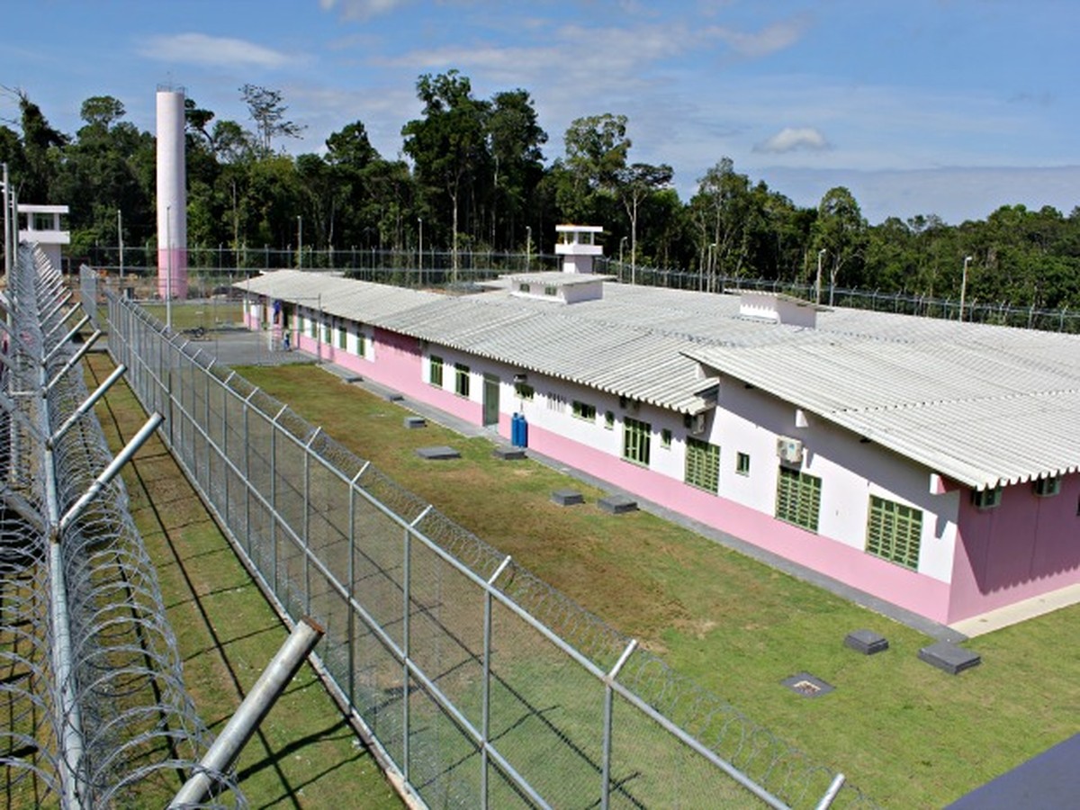 Centro de Detenção Provisória Feminino passa por revista em Manaus