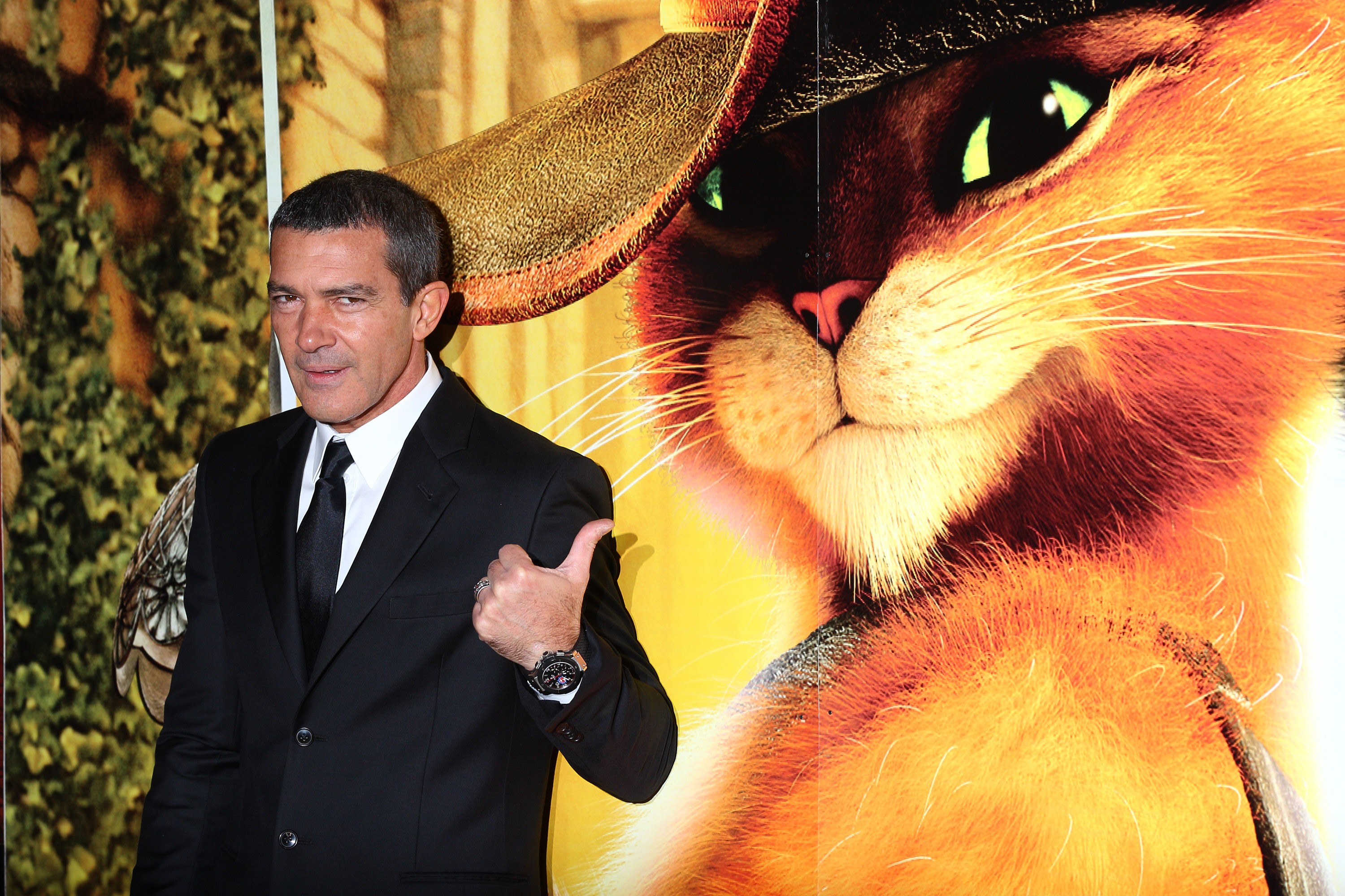 LONDON, ENGLAND - NOVEMBER 24: Antonio Banderas attends the UK premiere of Puss in Boots at Empire Leicester Square on November 24, 2011 in London, England. (Photo by Mike Marsland/WireImage) (Foto: WireImage)