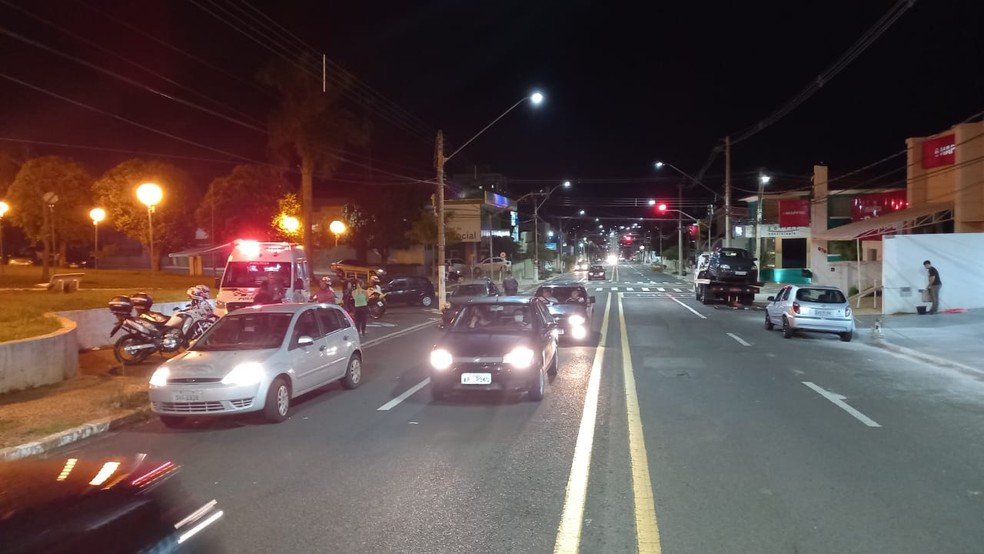 Na operação da PM de Marília foram fiscalizados 57 carros e 71 motocicletas — Foto: Polícia Militar /Divulgação