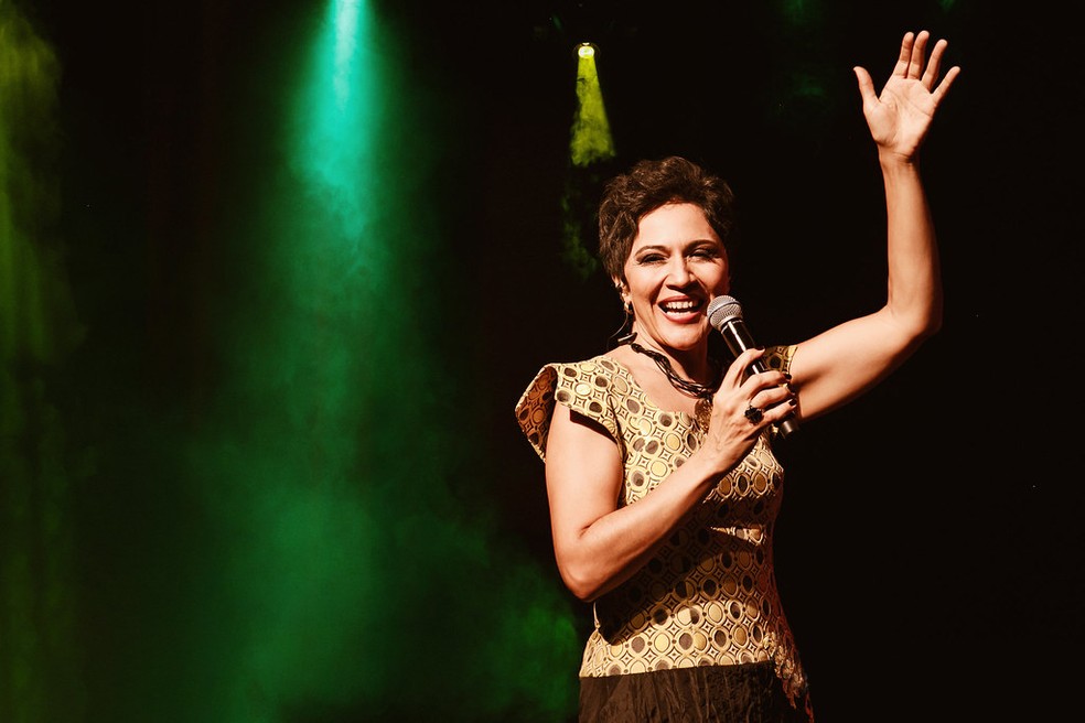 Valéria Oliveira promove mais uma edição da roda de samba — Foto: Divulgação