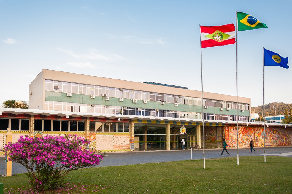 UFSC divulga edital para 74 vagas de professor em quatro campi | Santa  Catarina | G1