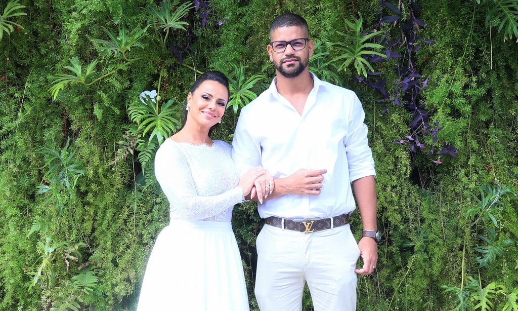 Viviane Araújo e Guilherme Militão se casam no Rio (Foto: AgNews / Anderson Borde)