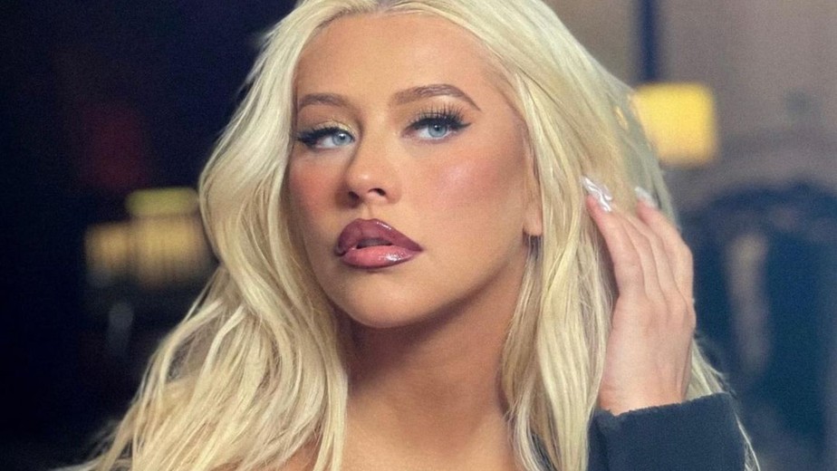 Christina Aguilera fala abertamente sobre infância em lar abusivo