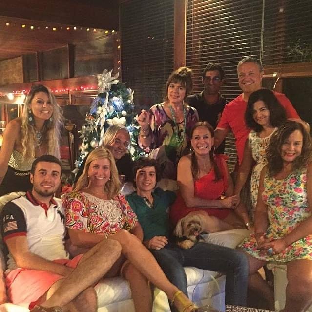Susana Vieira e família (Foto: Reprodução/Instagram)