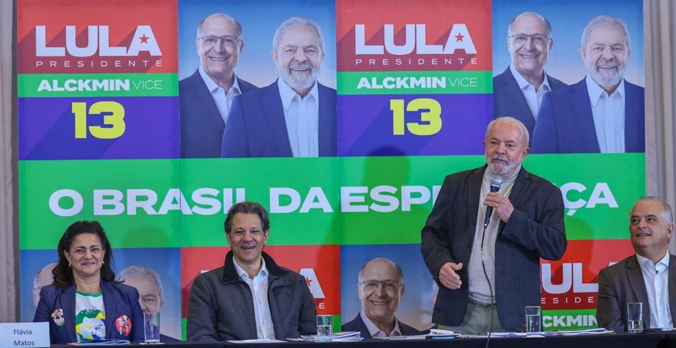 Lula em evento de campanha nesta terça-feira (20) em um hotel na Zona Sul da capital paulista.  — Foto: Divulgação
