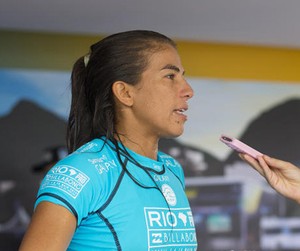 Surfe - WCT Rio de Janeiro - Carol Fontes entrevista Silvana Lima (Foto: ASP/Kirstin Scholtz)
