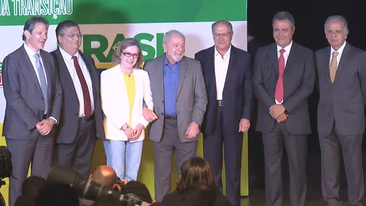 Lula anuncia Haddad na Fazenda, Múcio na Defesa e Dino na Justiça; lista