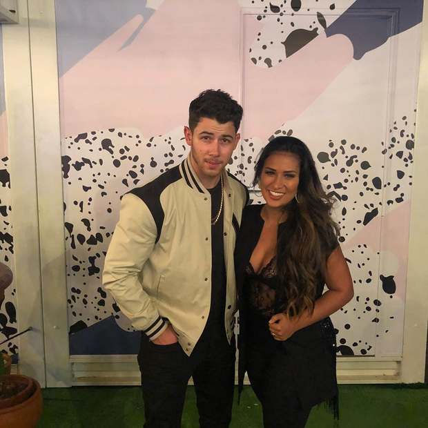 Simone posa com Nick Jonas (Foto: Reprodução/Instagram)