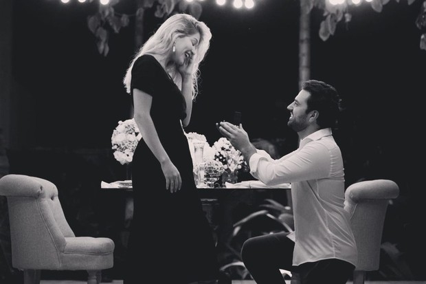 Lyandra Costa é pedida em casamento por Lucas Santos (Foto: Reprodução/Instagram)