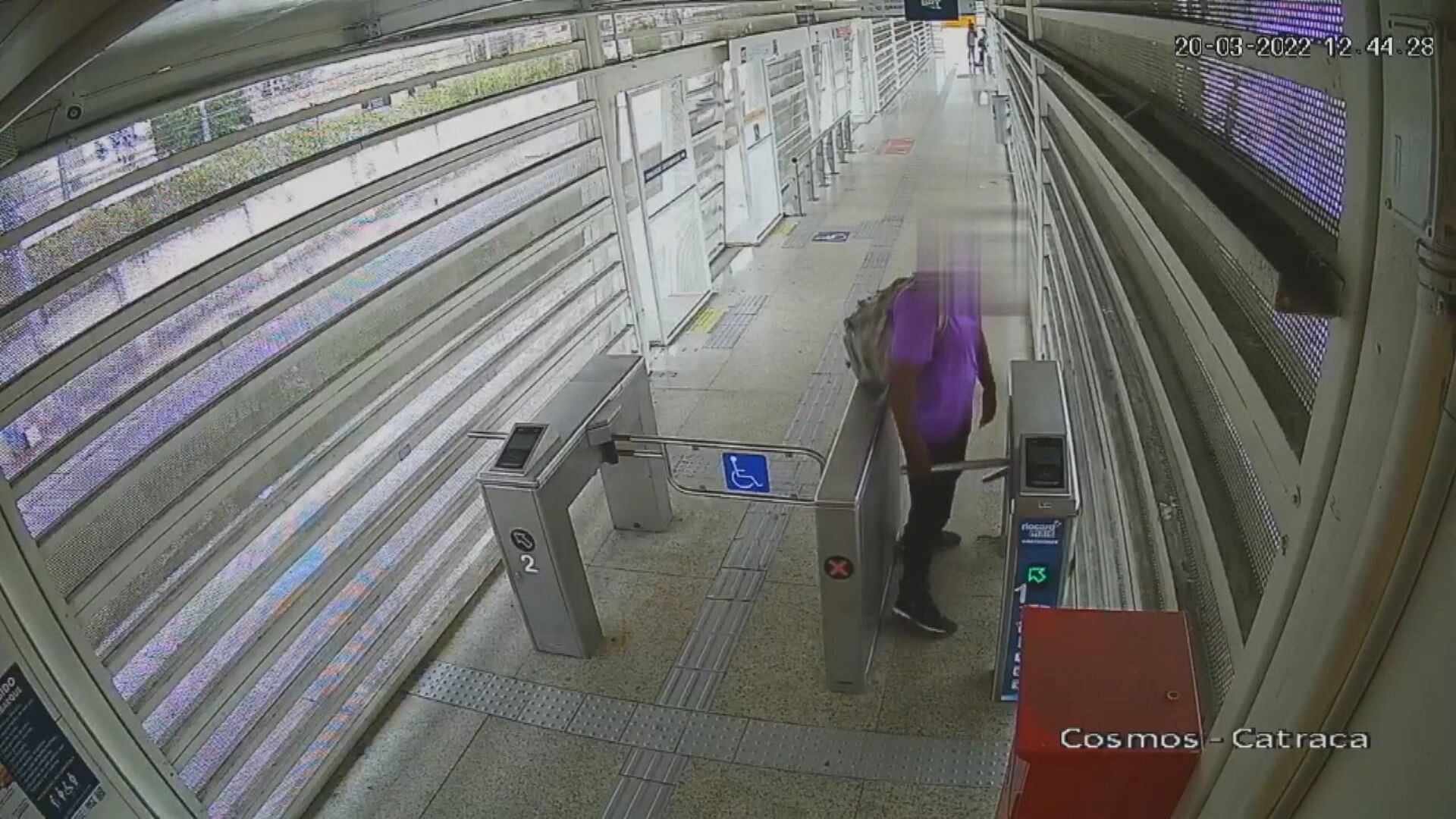 VÍDEO: Empresa que administra BRT testa alarme contra calotes, furtos e vandalismo