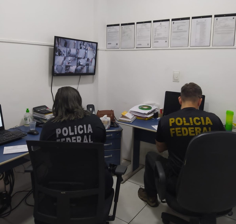 Polícia Federal faz buscas em casa, empresas e comitê de candidato por suspeita de crime eleitoral, no PI — Foto: Polícia Federal