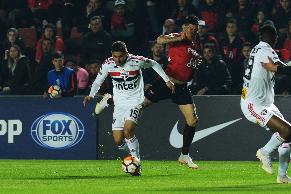 Liziero fez o gol que levou a disputa para os pênaltis (Foto: Reuters)