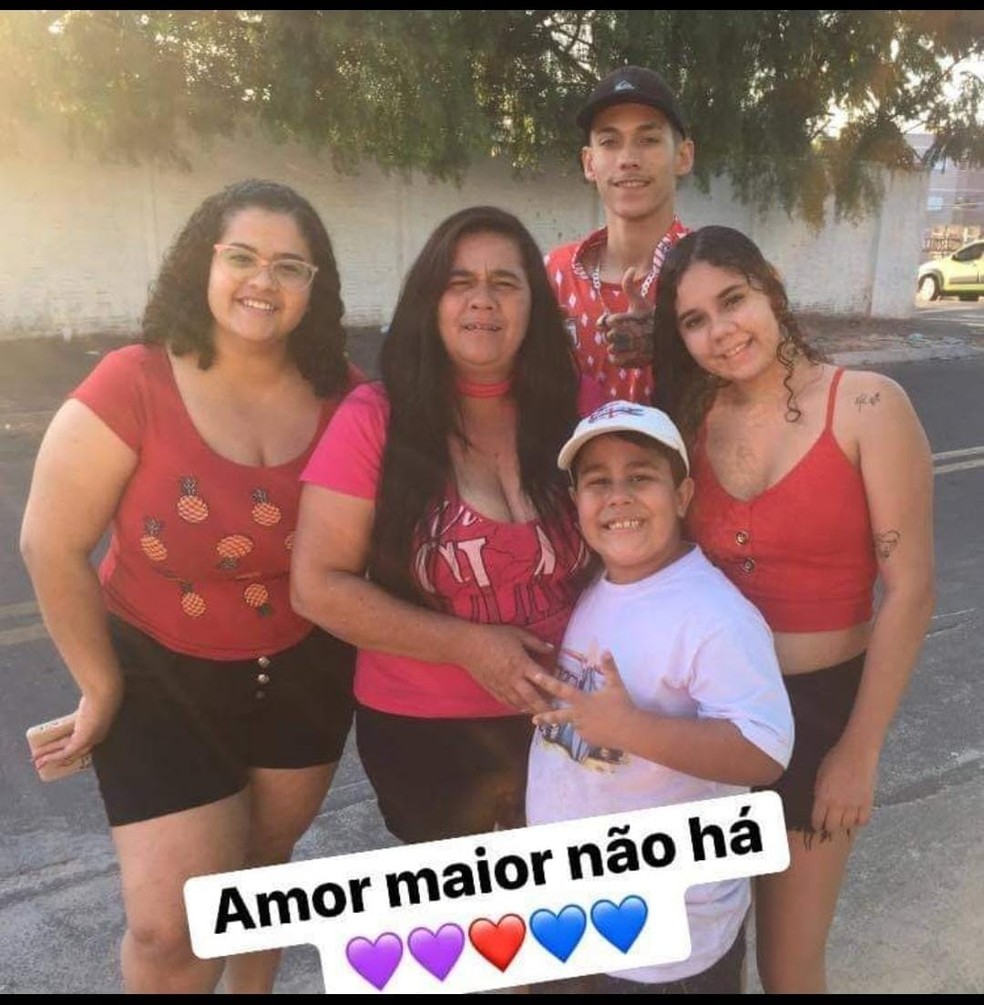 A fam&iacute;lia de Jos&eacute; vive o luto da morte ap&oacute;s cinco meses do crime.  &mdash; Foto: Arquivo Pessoal/Reprodu&ccedil;&atilde;o