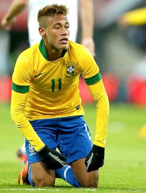Neymar no jogo amistoso do Brasil x Inglaterra (Foto: Reuters)