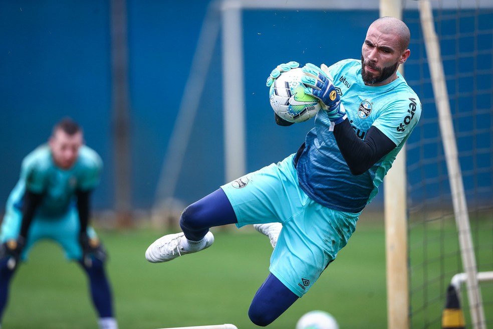 Vanderlei em treino do Grêmio — Foto: Lucas Uebel / Grêmio FBPA