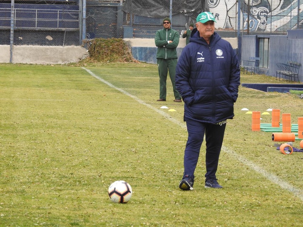 Sem Ramires, Felipão comanda treino com bola em Mendoza; veja provável escalação do Palmeiras